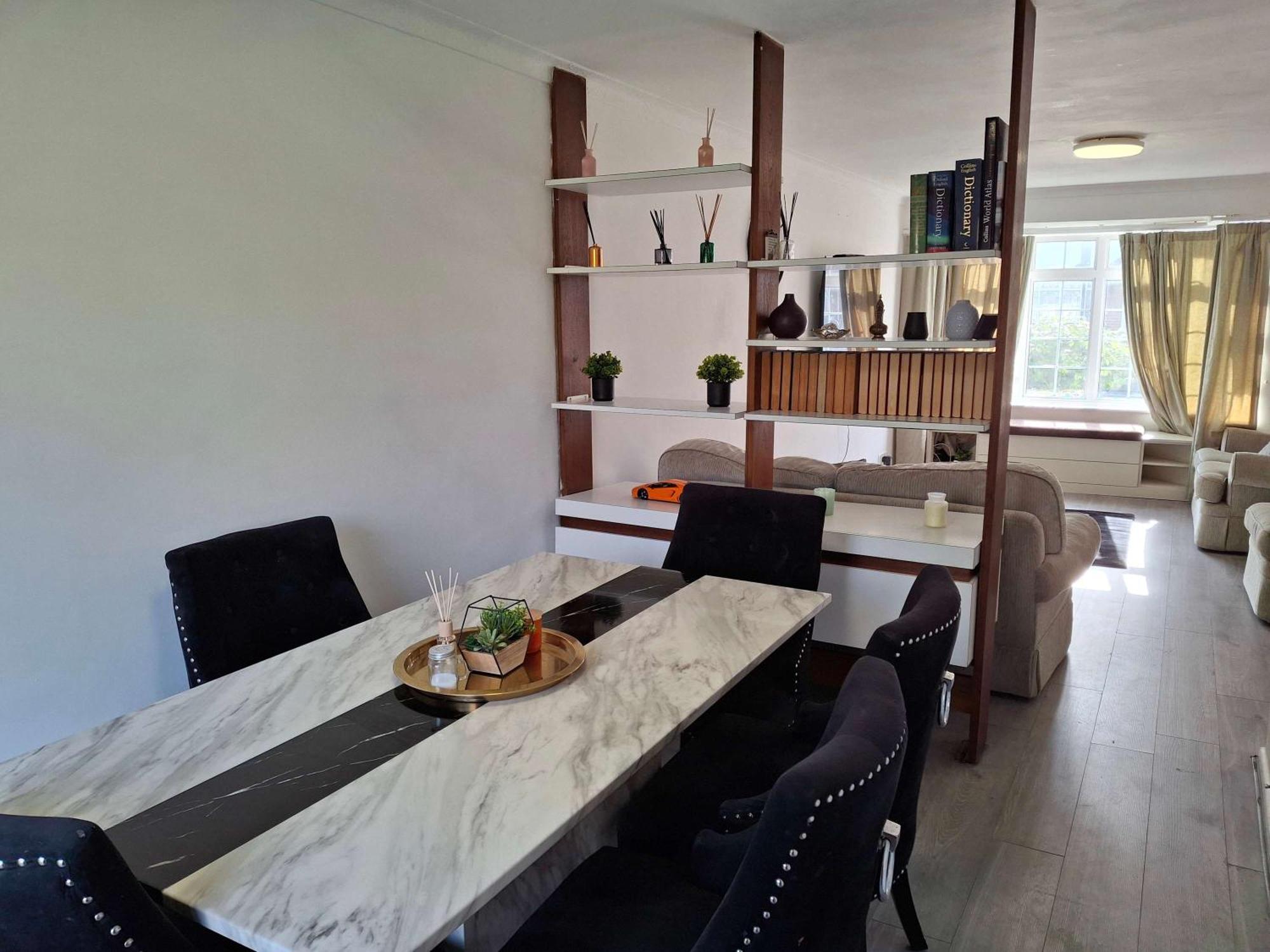 Nicely Decorated 3 Bedroom House Near Heathrow, London Staines-upon-Thames Eksteriør bilde